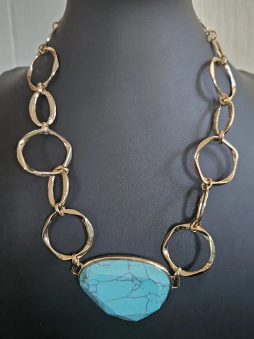 Vintage AVON Goldtone Chunky Chain Turquoise Blue Stone Necklace and Hoop Earrin